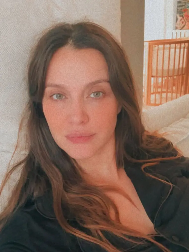 İrem ilk dəfə qızını paylaşdı