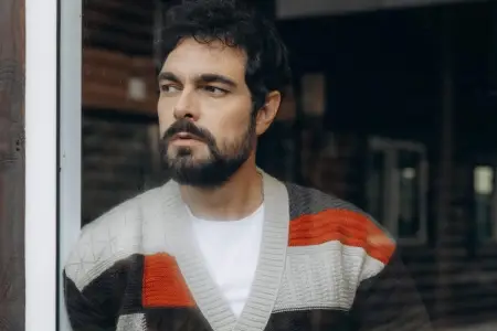 Yeni imici ilə görüntüləndi