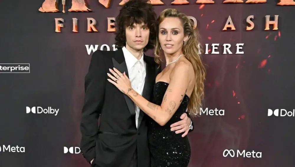 Mayli Kruz nişanlanıb