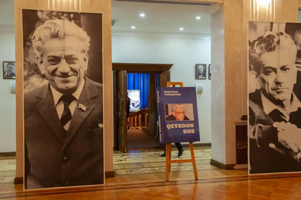 "Dar ağacı" tamaşası Akademik Milli Dram Teatrın səhnəsində