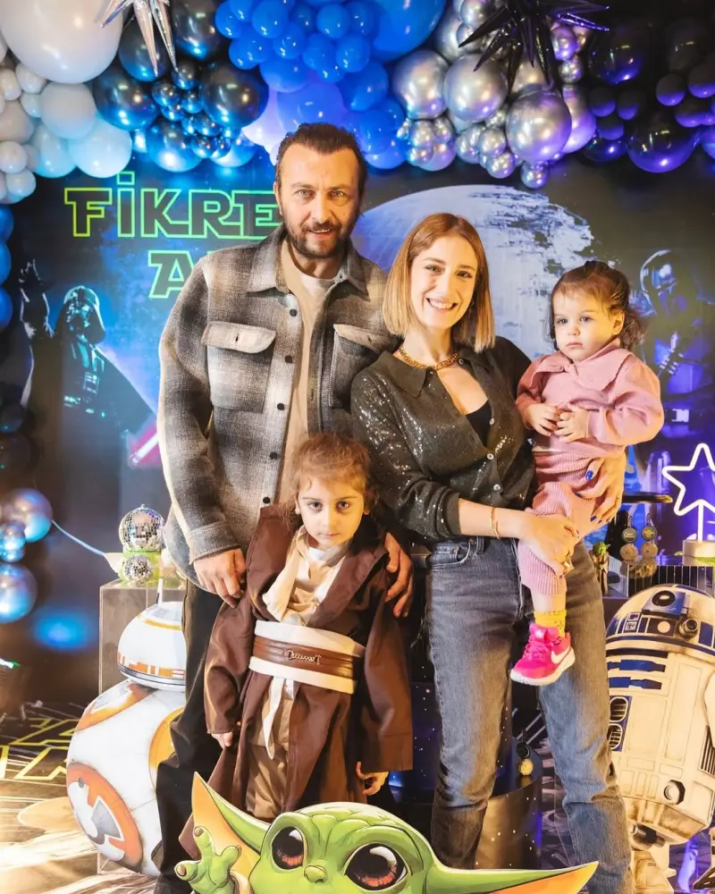 Oğlunun bəstələdiyi musiqidən filmində istifadə edib