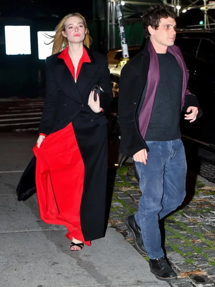 Tanınmış aktrisa xanımı ilə görüntüləndi