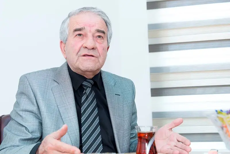 “Televiziya ana dilimizin üstünə “çirkab axıdır””