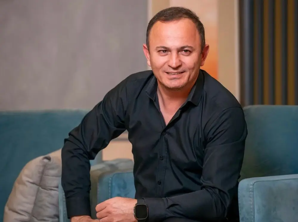 Pərvin Lətifov Amina Şirini müdafiə etdi