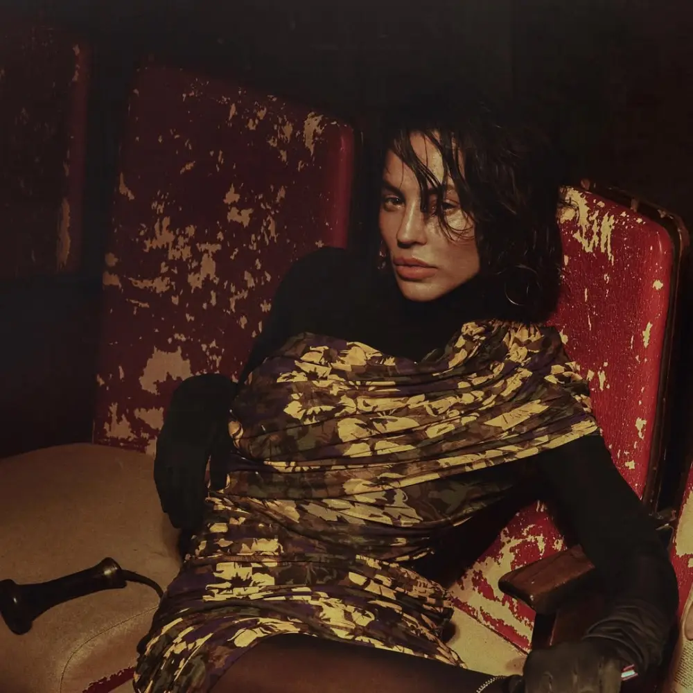 Günay yeni fotolarını paylaşdı