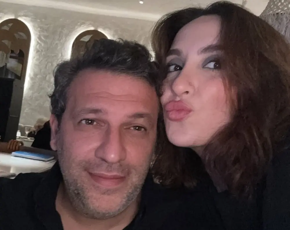 Həyat yoldaşının ad gününü belə təbrik etdi