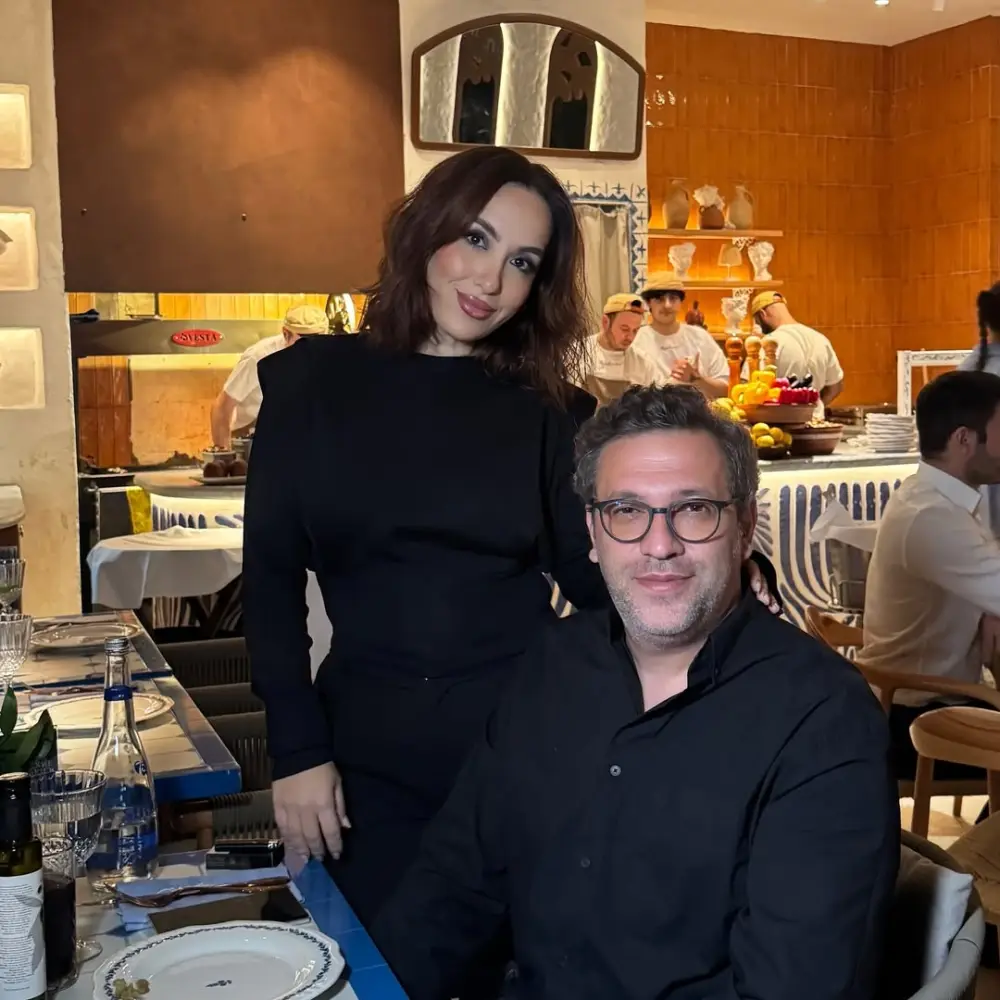 Həyat yoldaşının ad gününü belə təbrik etdi