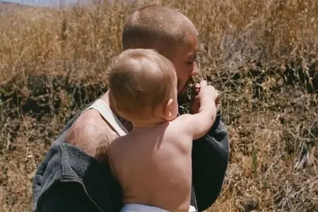 Castinin oğlu ilk dəfə görüntüləndi