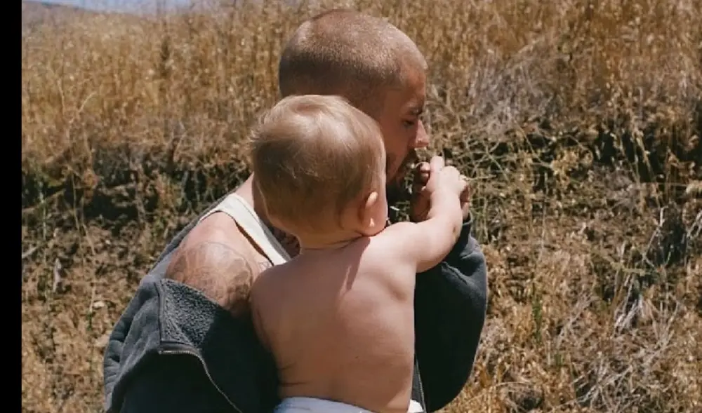 Castinin oğlu ilk dəfə görüntüləndi