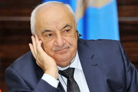 “Abid Şərifovun xanımı o qadınlara həsəd aparırdı”