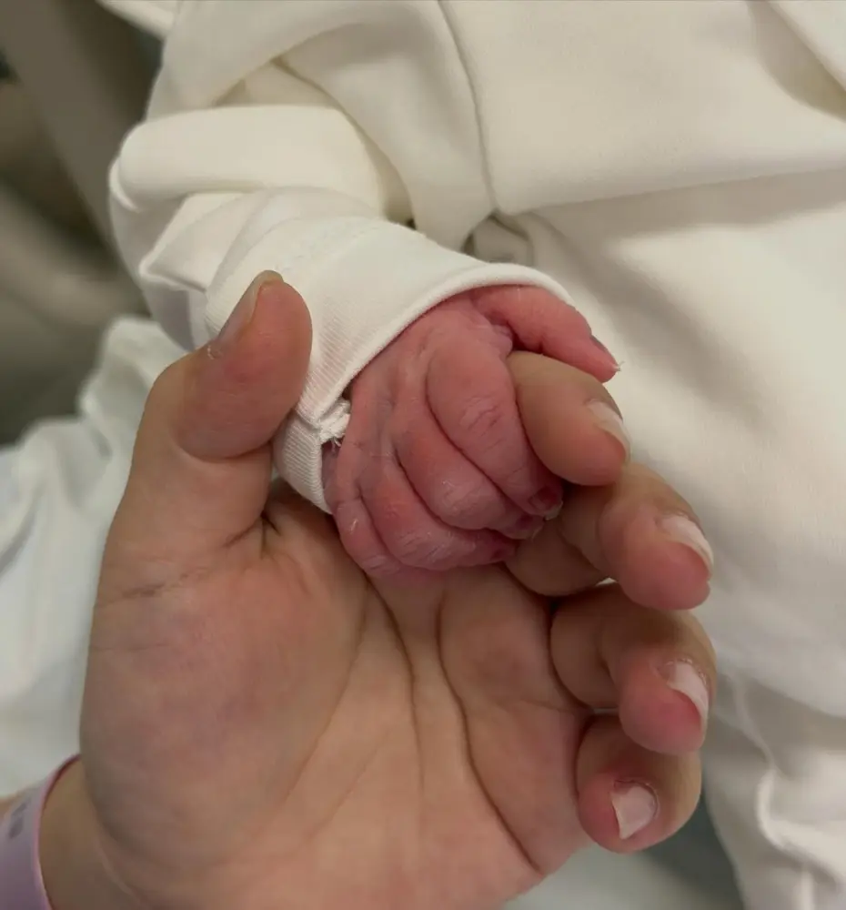 Kamilə Nəbiyeva ana oldu