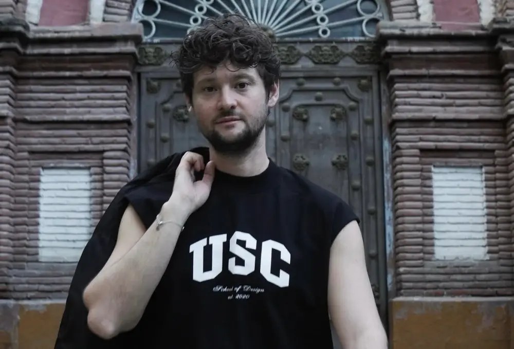 Eldar İlhamə Quliyevanın mahnısını oxudu