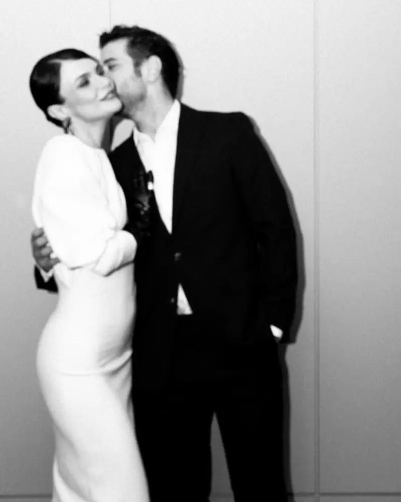 “Uzak Şehir”in “Alya”sı sevgilisi ilə...