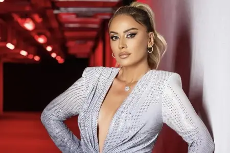 “Böyük tərbiyəsizlik idi” - Roza Zərgərli