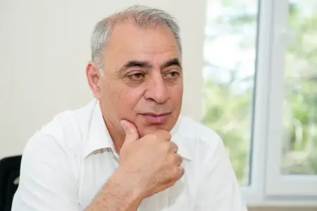 Nadir Hüseynov vəfat etdi