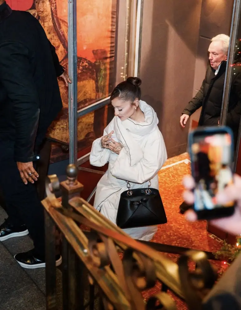 Ariana Qrande Nyu-York gecələrində…