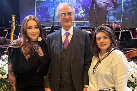 Xatirə İslam Polad Bülbüloğlu ilə fotolarını paylaşdı