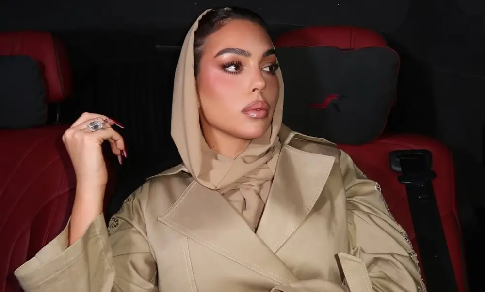 Corcina 3 milyonluq üzüyündən danışdı