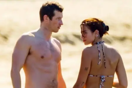 Dua Lipa nişanlısı ilə istirahətdə