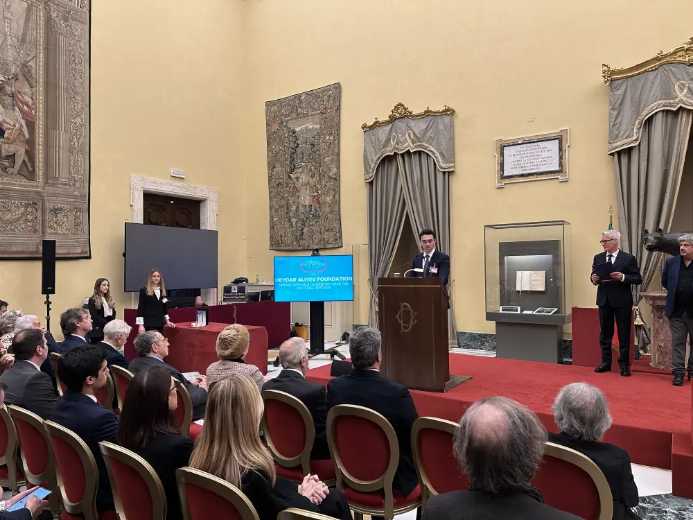 Heydər Əliyev Fondu İtaliyanın “Laurentum” mükafatı ilə təltif olundu - Fotolar