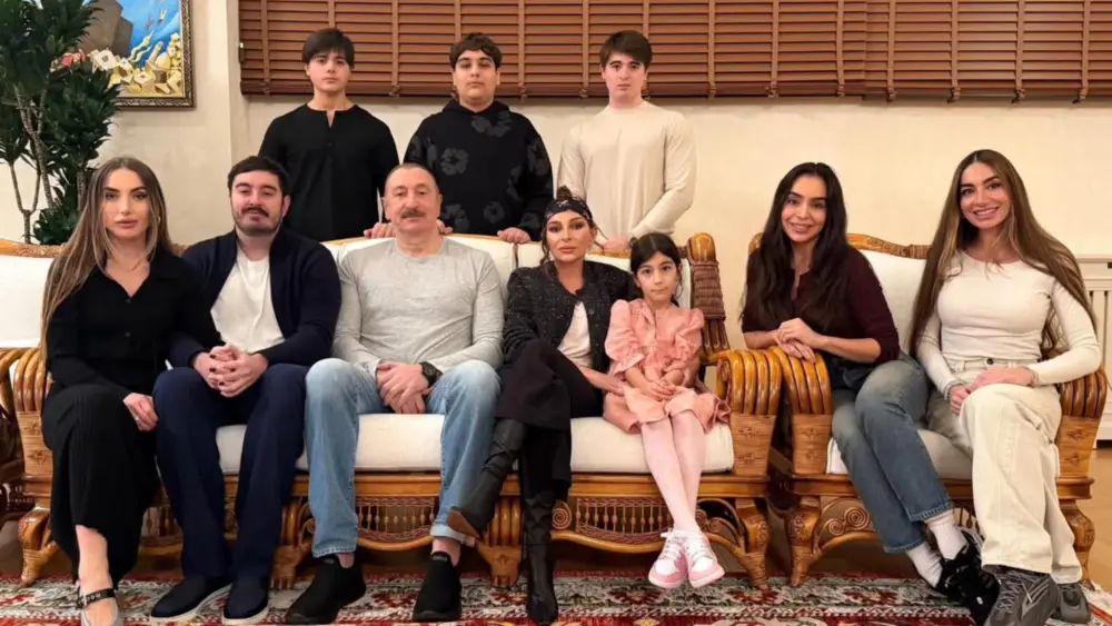 Prezident ailəsi ilə…