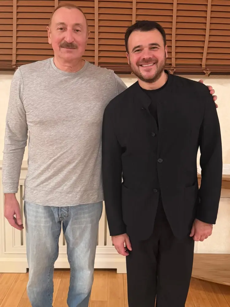 Emin Prezidentin ad günündən foto paylaşdı