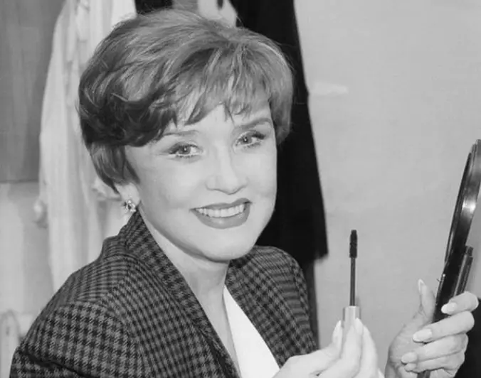 “Moskva göz yaşlarına inanmır”ın ulduzu vəfat etdi