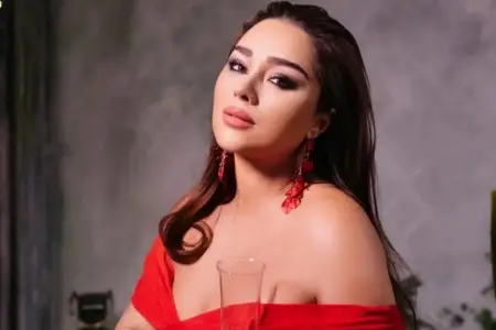 Xatirə Moskvada fotosessiya etdirdi