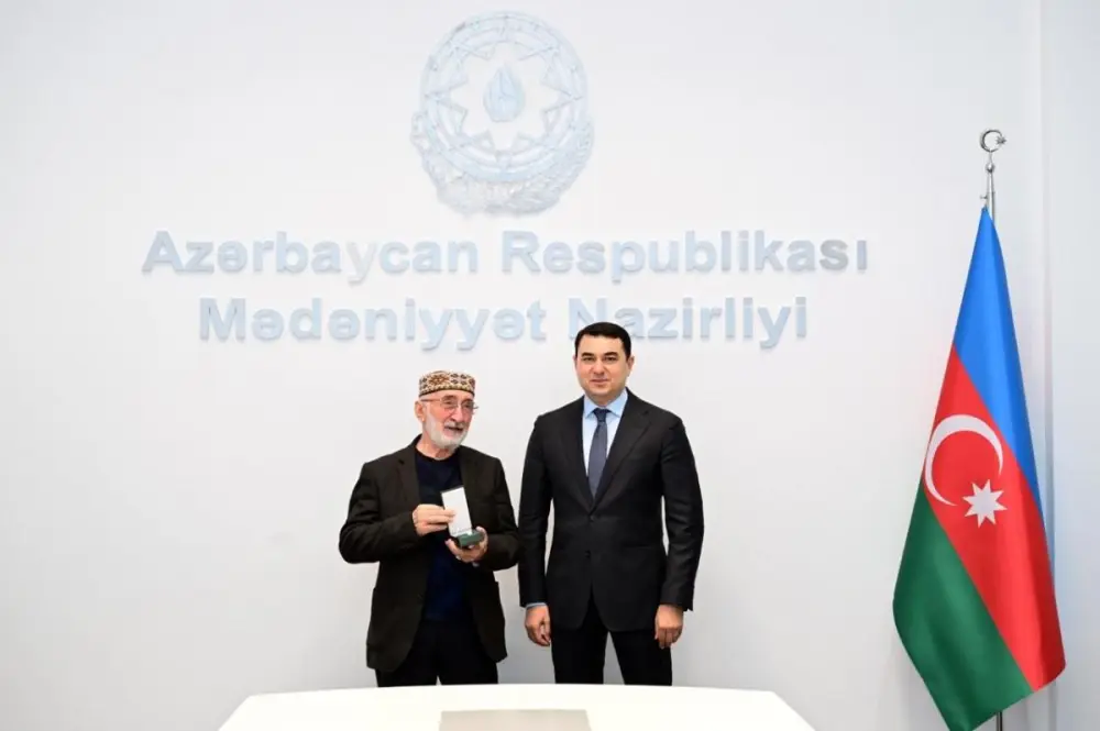 Mədəniyyət xadimlərinə dövlət təltifləri təqdim olundu - Fotolar