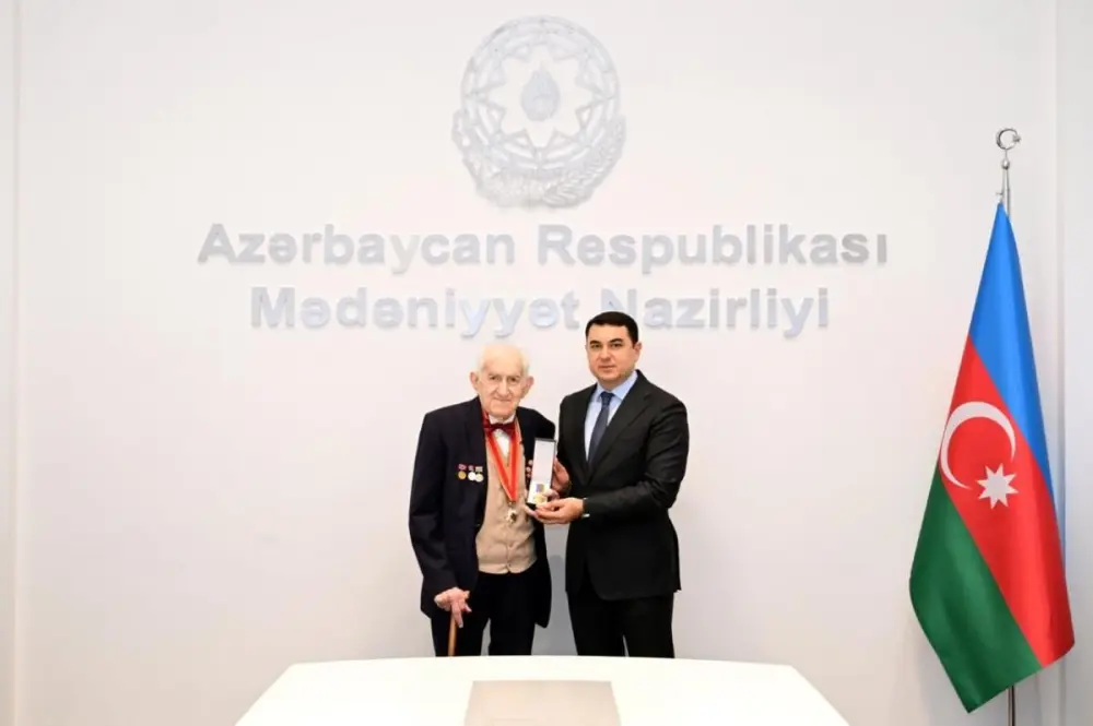 Mədəniyyət xadimlərinə dövlət təltifləri təqdim olundu - Fotolar