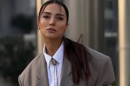 Kəmalə portağallı keks bişirdi