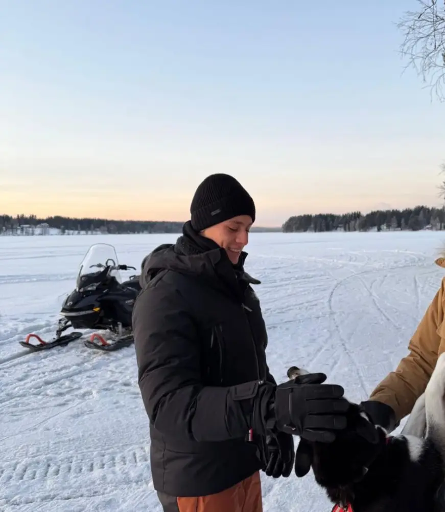 Arda Güler sevgilisi ilə şimal işıqlarını izlədi