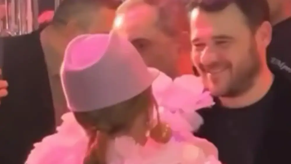 Xalq artistlərinin səmimi görüşü