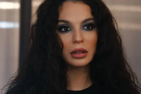 Tamaşada başına qapı düşdü