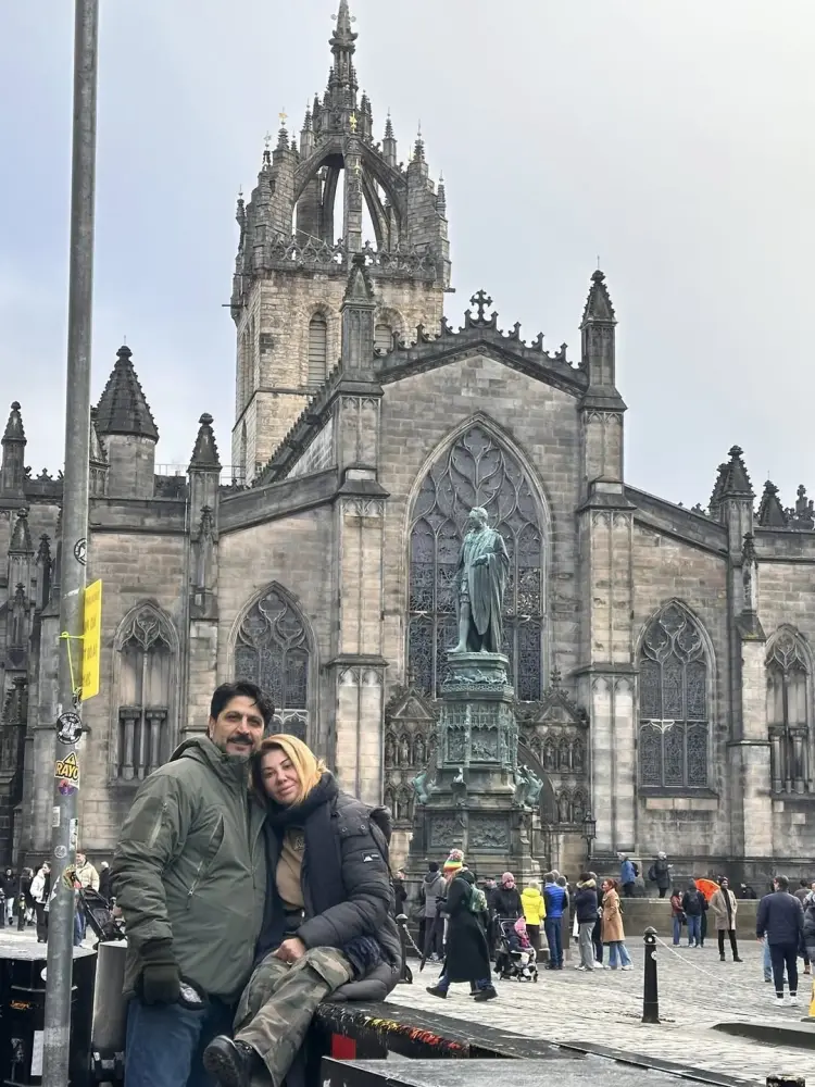 Bu dəfə Edinburqa getdilər