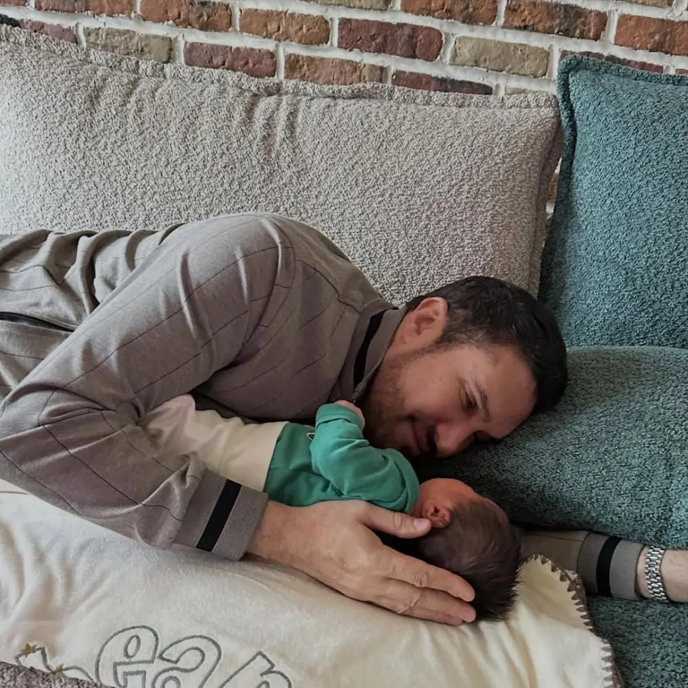 Nadir nəvəsi ilə…