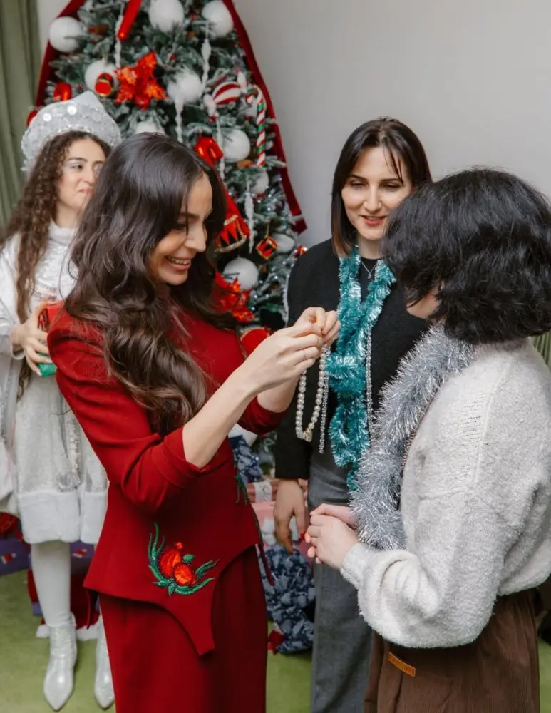 Əliyevalar Uşaqlar üçün Sosial Reabilitasiya Mərkəzində - Fotolar