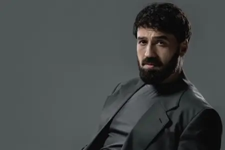 Zamiq ilin ilk mahnısını təqdim etdi