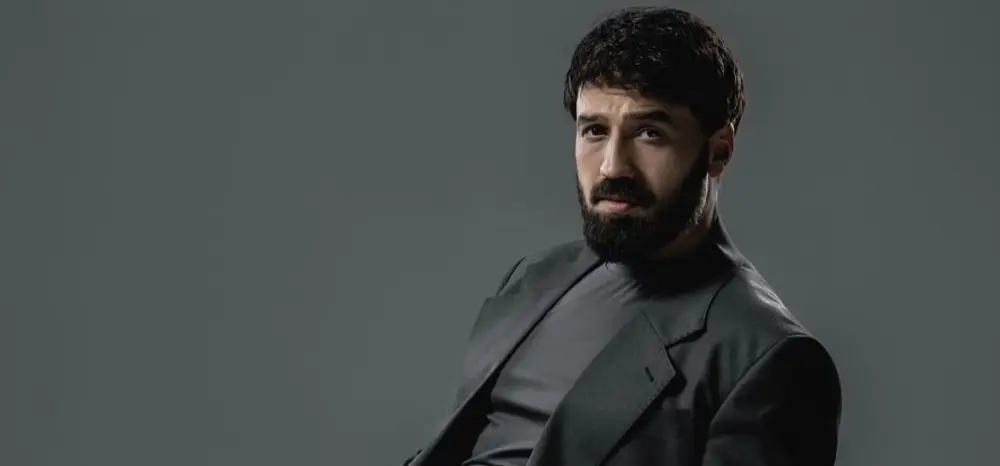 Zamiq ilin ilk mahnısını təqdim etdi