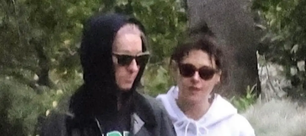 Kristen Stevard həyat yoldaşı ilə görüntüləndi