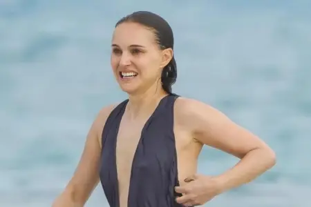 44 yaşlı Natali Portman fit görünüşü ilə diqqət çəkdi