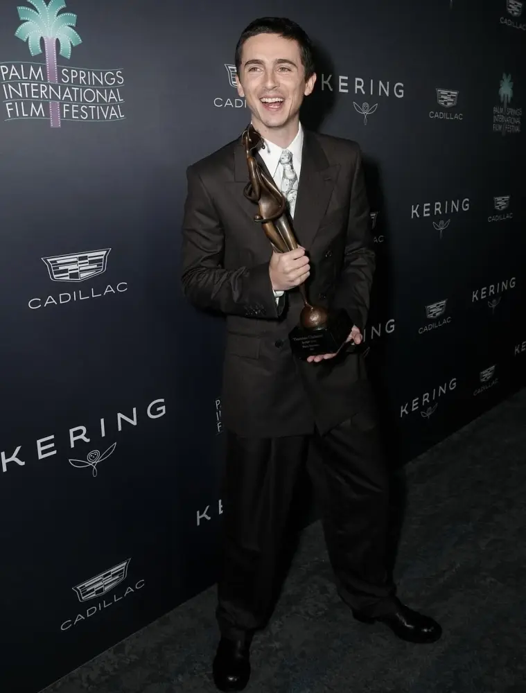 Kayli və Timoti mükafatlandırma gecəsində