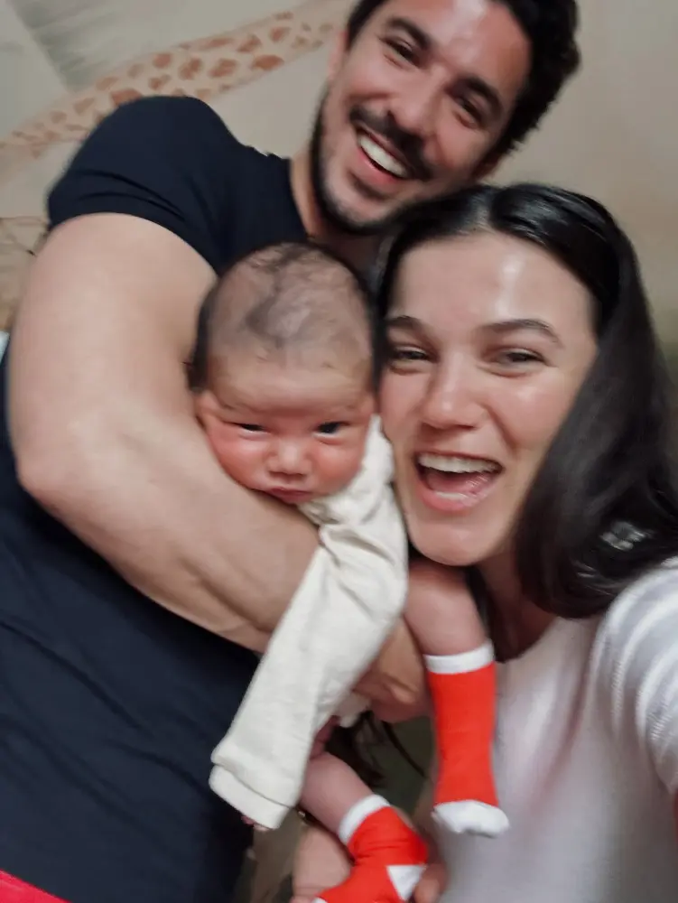 Ana olduqdan sonra ekranlardan uzaqlaşmışdılar...