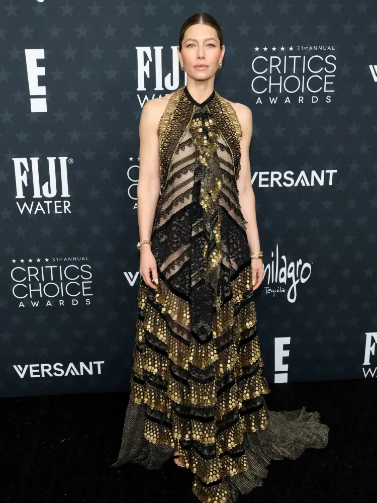 Qırmızı xalıda diqqət çəkənlər...