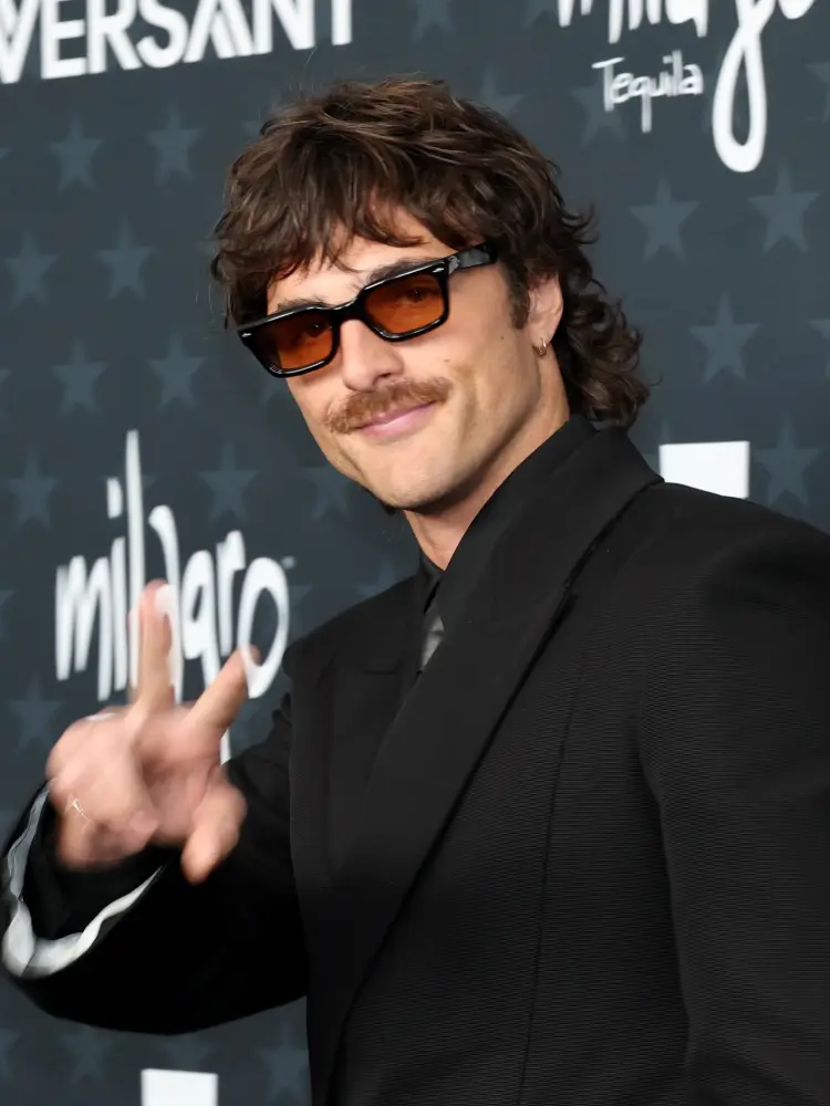 Qırmızı xalıda diqqət çəkənlər...