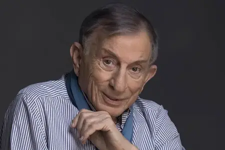 97 yaşlı Haldun Dormen xəstəxanaya yerləşdirildi