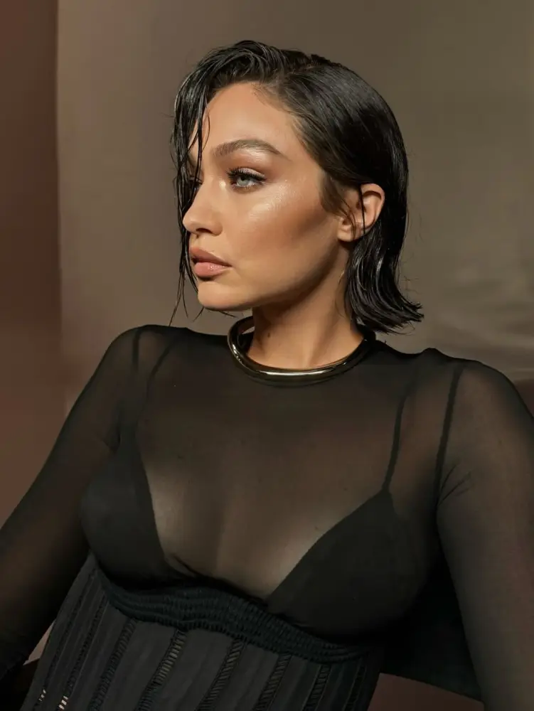 Cici Hadidin bu tərzi bəyənilmədi