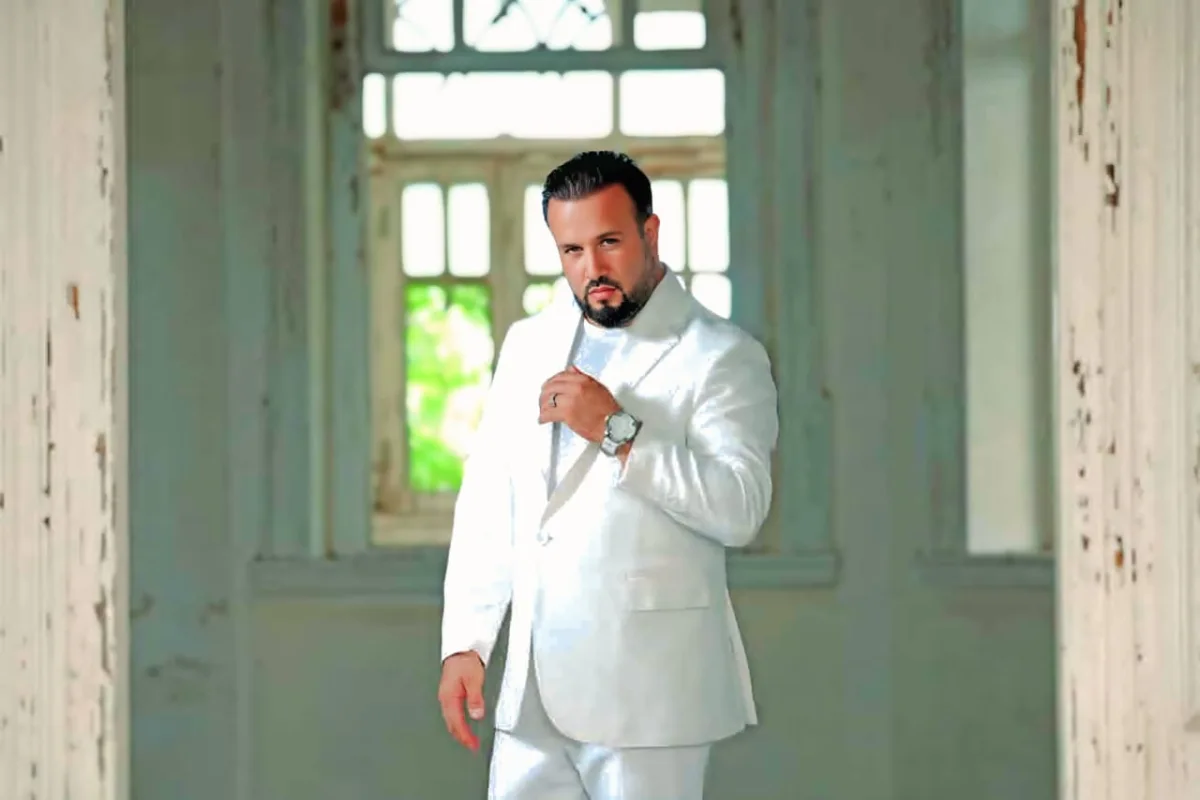 Elnur “Sevmədim səndən başqa”nı təqdim etdi