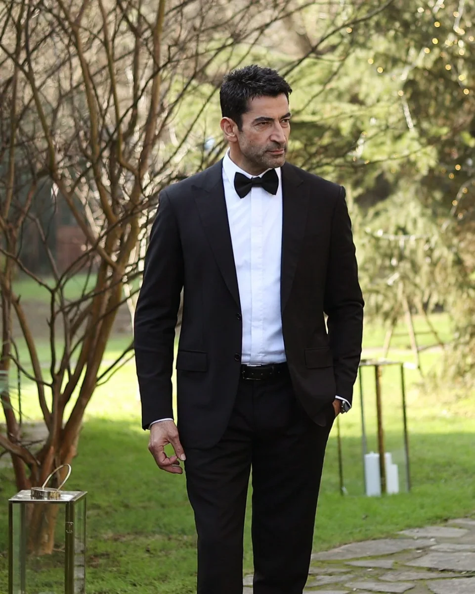 İlk bölümündə reytinqdə birinci oldu