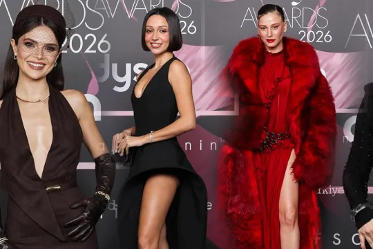 Türk məşhurlar mükafatlandırıldı...